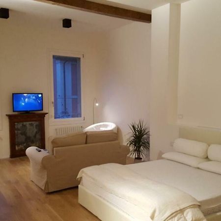 Apartamento Casa Tea Bolonia Exterior foto